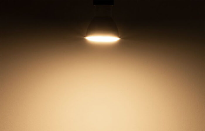 Uhol rozloženia svetla - ktorý si vybrať?