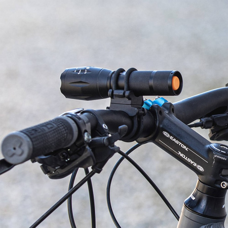 Univerzálny držiak na riadidlá pre svetlo baterky na bicykel VAYOX