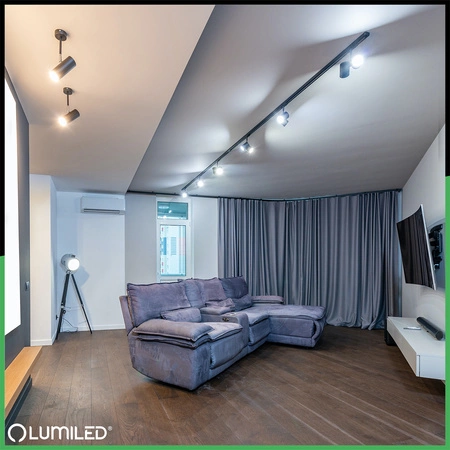 1F KOĽAJNICOVÝ KONEKTOR PRIAMY S NAPÁJANÍM ČIERNY LUMILED