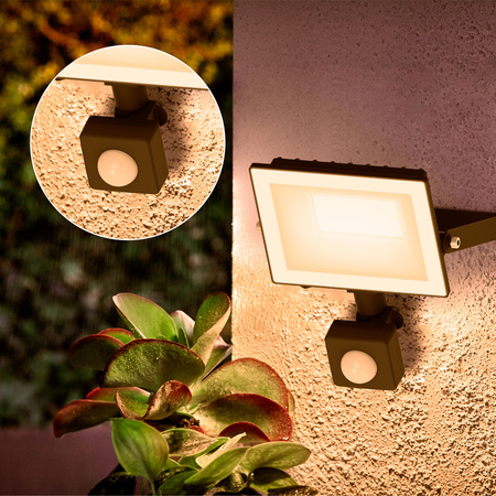 LED reflektor 20W 2050lm 3000K IP65 so senzorom pohybu a súmraku čierny Lois Philips