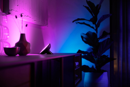 Stolová LED lampa na nočný stolík 7,3 W 500 lm IP20 Biela a farebná atmosféra RGB + TW Black Smart SMART Zigbee Bluetooth Bloom Philips HUE