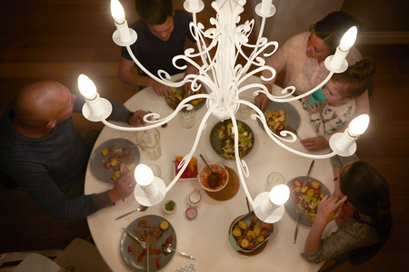 LED žiarovka E14 sviečka B35 5W = 40W 470lm 4000K neutrálna biela 180° LUMILED