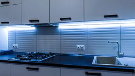 LED pásik SMD 2835 4,8 W/m 200 lm/m 60LED/m 12V 6500 K studená biela IP20 Roll 5 m Ecolight