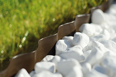 Obruba trávnika Pružná vlnitá 20 cm x 9 m čierna CELLFAST