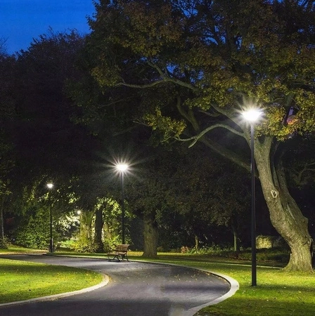 Solárne svetlomety 50x LED 100W 2500lm 5000K IP65 VIDEX Súmrakový senzordiaľkovým ovládaním