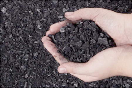 BIO Univerzálne hnojivo v granulovanej forme na hnojenie pôdy Bio Carbon 18l