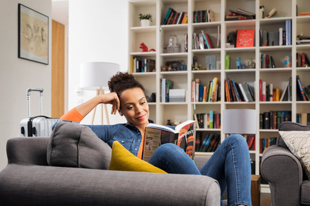 LED žiarovka A60 E27 4,9W = 40W 470lm 2700K teplá biela 200° so súmrakovým senzorom Classic Osram