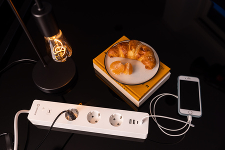 Inteligentný predlžovací napájací pásik 3 zásuvky EÚ 2x USB C 2x USB A SMART+ WiFi Ledvance