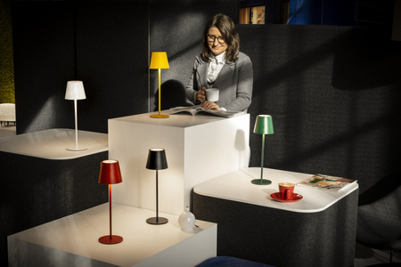 Stolná stolová lampa Školská kancelária Nočná regulovaná LED 1,2 W 165 lm 3000K, teplá biela žltá IP54 dobíjacia Inita Kanlux