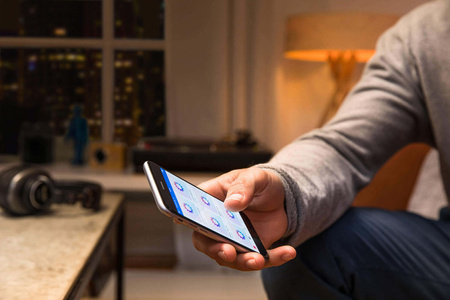 LED žiarovka E14 Traditional 4,9W = 40W 470lm 2700K teplá biela Dimmable SMART+ ZigBee Classic Ledvance