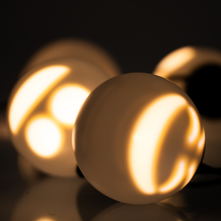 Vianočná girlanda 8x LED na batérie dekoratívni snehuliaci duchovia 4,33 m hrajúci bielo +USB C