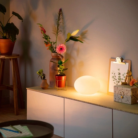 LED stolová lampa 9,5 W 800 lm IP20 Biela a farebná atmosféra RGB + TW White Smart SMART Zigbee Bluetooth Flourish Philips HUE