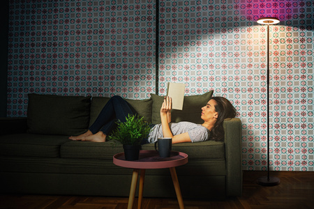 LED stojaca stojaca lampa 24W 850lm RGB CCT stmievateľná nastaviteľná čierna SMART+ WiFi podložka Luminare Ledvance