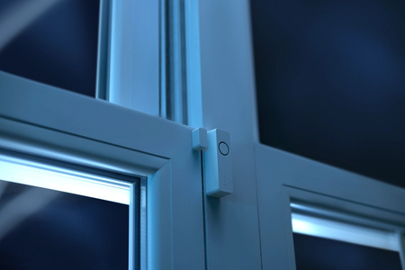 Inteligentný kontaktný snímač pre okná a dvere Biely batériový kontaktný snímač Zigbee Secure Philips HUE