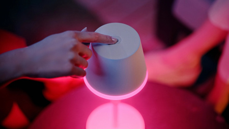 Stolná LED lampa 6,2 W 530 lm biela a farebná Ambiance RGB + TW White 35 cm Smart SMART Zigbee Bluetooth Go Table Philips HUE