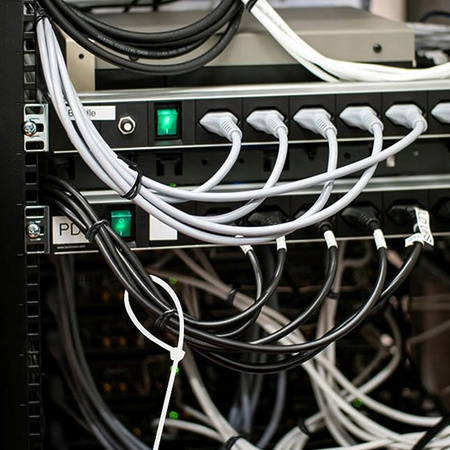 Káblové svorky Strong 2,5x100 mm biele 100 ks LUMILED