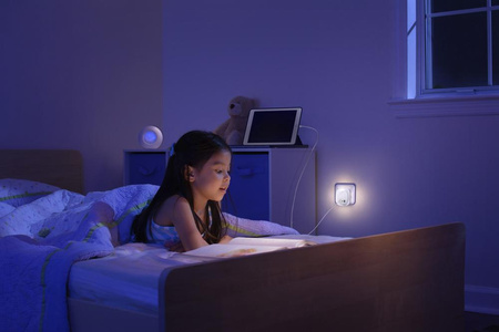 Nočné svetlo LEDkonektorom USB-A USB-C do zásuvky 12,5 W 9 lm 3000K teplá biela so súmrakovým senzorom biele Lunetta Ledvance