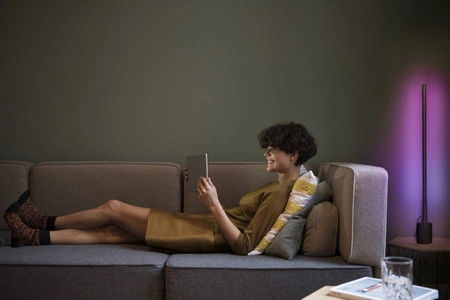 Inteligentná LED stojaca lampa 8W 180lm Stmievateľná RGBW CCT Diaľkové ovládanie 80cm Čierna SMART+ WiFi Podlahový roh Ledvance