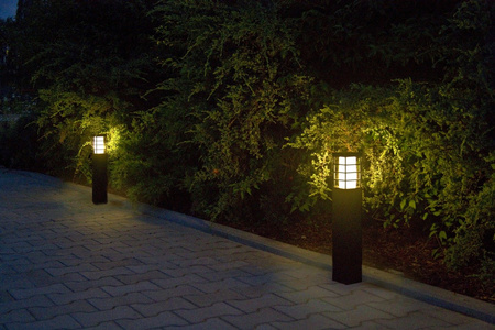 RADO II 3 DG E27 25cm Su-Ma Záhradná vonkajšia stojaca lampa RADO II 3 DG E27 25cm Su-Ma Záhradná lampa