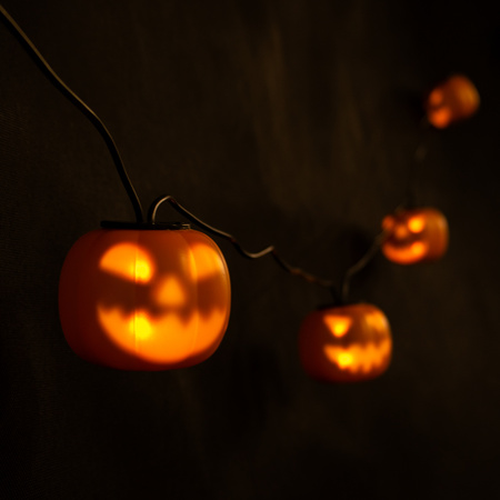 Batériový veniec 8xLED Dekoratívne tekvice 4,45 m Halloween svetlá + USB C
