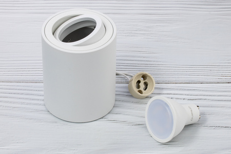 HALOGEN Spot Tube Moving Round White 84mm + LED žiarovka GU10 6W 120° 3000K AMAT-M LUMILED