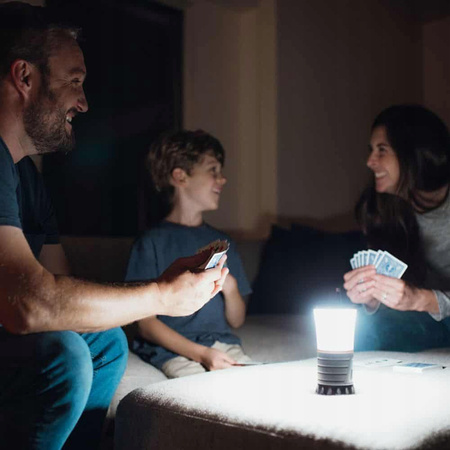 LED kempingová baterka 3xAA 600lm 5 módov DURACELL