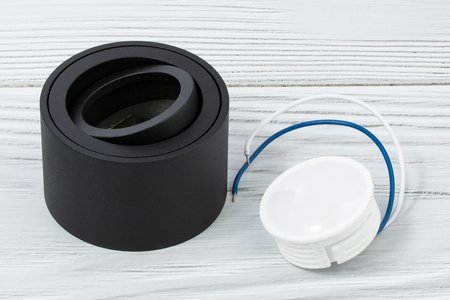 Povrchová montáž HALOGEN TUBE Spot Moving Round Black 50mm + LED vložka 7W 4000K AMAT-S LUMILED