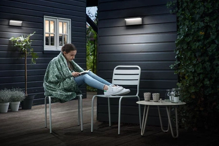 Záhradné nástenné svietidlo Vonkajšia fasádna LED lampa 9W 1000lm 4000K IP44 Antracit Bustan Philips
