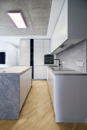 LED panelové stropné svietidlo Intelligenetna 36W 2800lm RGBW CCT stmievateľné 120x30cm biele SMART+ WiFi Ledvance