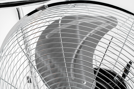 Podlahový cirkulačný ventilátor VENTILÁTOR 35cm 55W Chrome