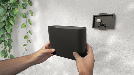 Záhradné nástenné LED vonkajšie fasádne svietidlo 20,4 W 1020 lm IP44 Biela a farebná Ambiance RGB + TW Black Smart SMART Zigbee Bluetooth Dymera Philips HUE