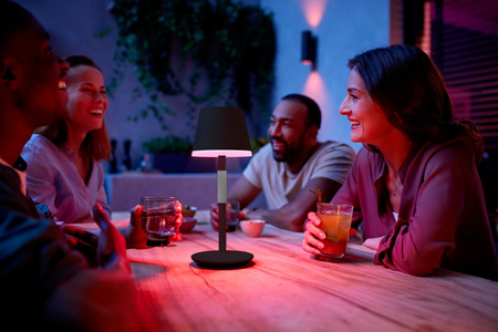 Stolná LED lampa 6,2 W 530 lm biela a farebná Ambiance RGB + TW čierna 35 cm Smart SMART Zigbee Bluetooth Go Table Philips HUE