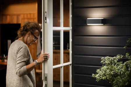 Záhradné nástenné svietidlo Vonkajšia fasádna LED lampa 9W 1000lm 2700K IP44 Anthracite Stratosphere Philips