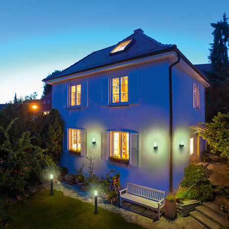 Inteligentné nástenné svietidlo LED 10W 380lm 3000K, teplá biela RGBW Dimmable Grey SMART+ WiFi Pipe Multicolor Ledvance