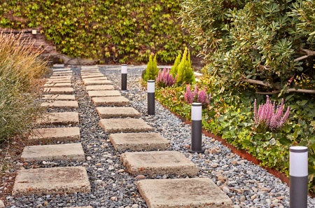 LED 6W 660lm 4000K IP44 Nízkonapäťové 12 V vonkajšie svetlo Philips 34,9 cm