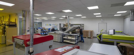 LED panel Kancelárske svietidlo Stropný panel 33W 4320lm 6500K studená biela povrchová montáž biela 60x60cm UGR19 Comfort Ledvance