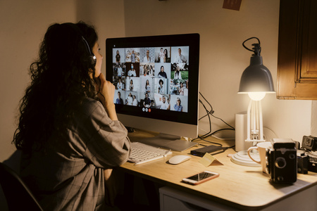 LED žiarovka E27 9W = 40W 750lm CCT Stmievateľná SMART+ WiFi Sun@Home Ledvance