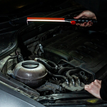 LED dielňa Ručná automobilová baterka 5W 400lm 6500K studená biela čierna baterka Ledvance