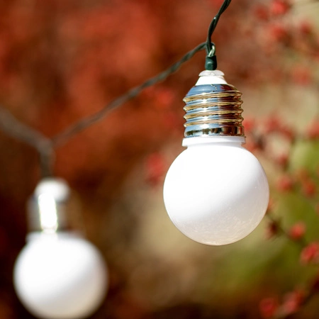 Solárna záhradná svetelná reťaz Girland 3,8 m 10 LED Mliečne gule