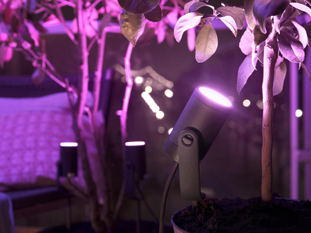 LED 8W 590lm IP65 biela a farebná Ambiance RGB + TW Black Smart SMART Zigbee Bluetooth Lily Philips HUE Garden Spotlight