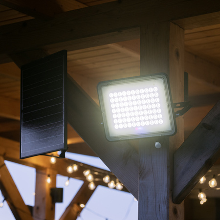 Solárne LED halogénové reflektory 300W Záhradná lampa 4000K IP65 PIR senzor pohybu + diaľkové ovládanie FULGOR LUMILED