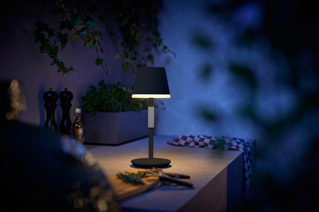 Stolná LED lampa 6,2 W 530 lm biela a farebná Ambiance RGB + TW čierna 35 cm Smart SMART Zigbee Bluetooth Go Table Philips HUE