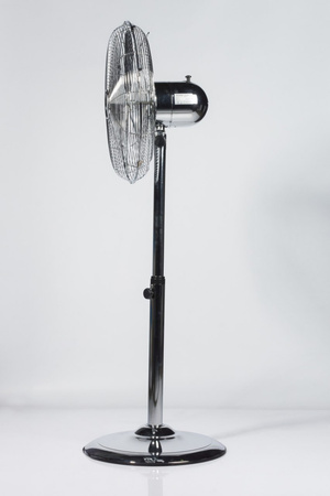 Podlahový ventilátor Stojanový ventilátor Cirkulácia vzduchu 50W Chróm