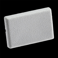 Koncový kryt profilu KM33 z pevného sivého plastu